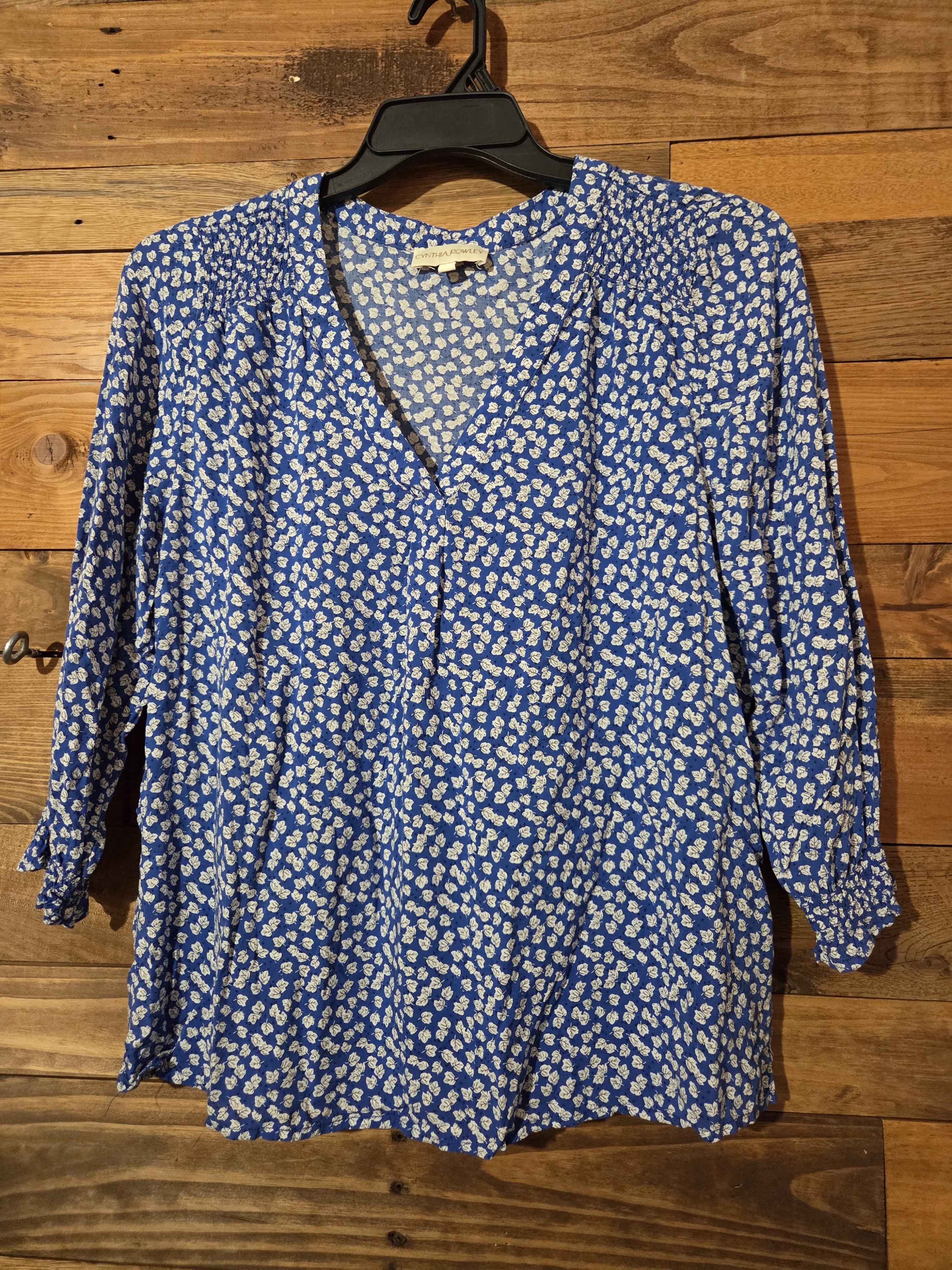 Blue Leaf Print Boho Peasant Blouse Smocked Shoulder Rayon V Neck Top 3/4 Sleeve
